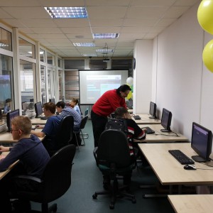 Северный город Норильск приглашает в KIBERone - КИБЕРшкола программирования для детей, компьютерные курсы для школьников, начинающих и подростков - KIBERone г. Екатеринбург